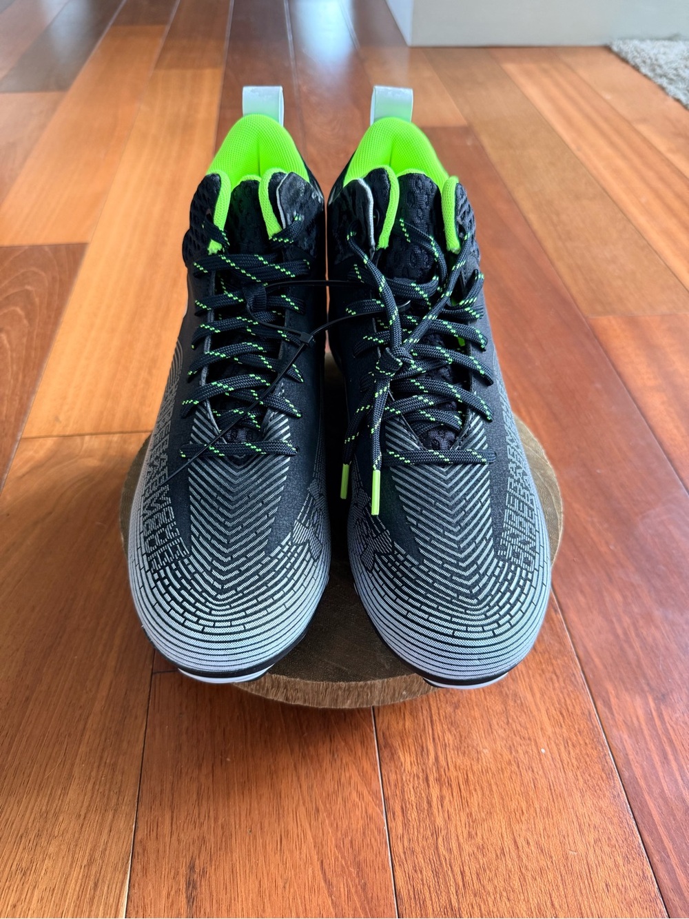 Under Armour Hammer 2.0 MC Football Cleats — Black/White/Volt NWOB